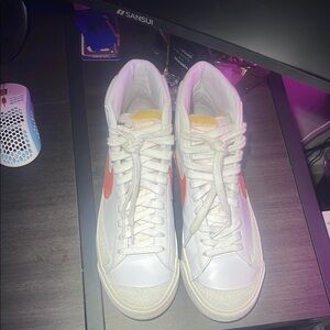 Nike Women's White and orange Sneakers